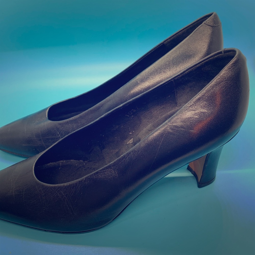 Evan Picone black leather pumps size 8.5